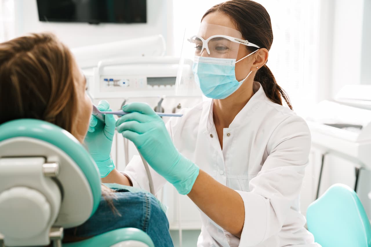 Dentists Indemnity Cover – Discretionary or Contractual?